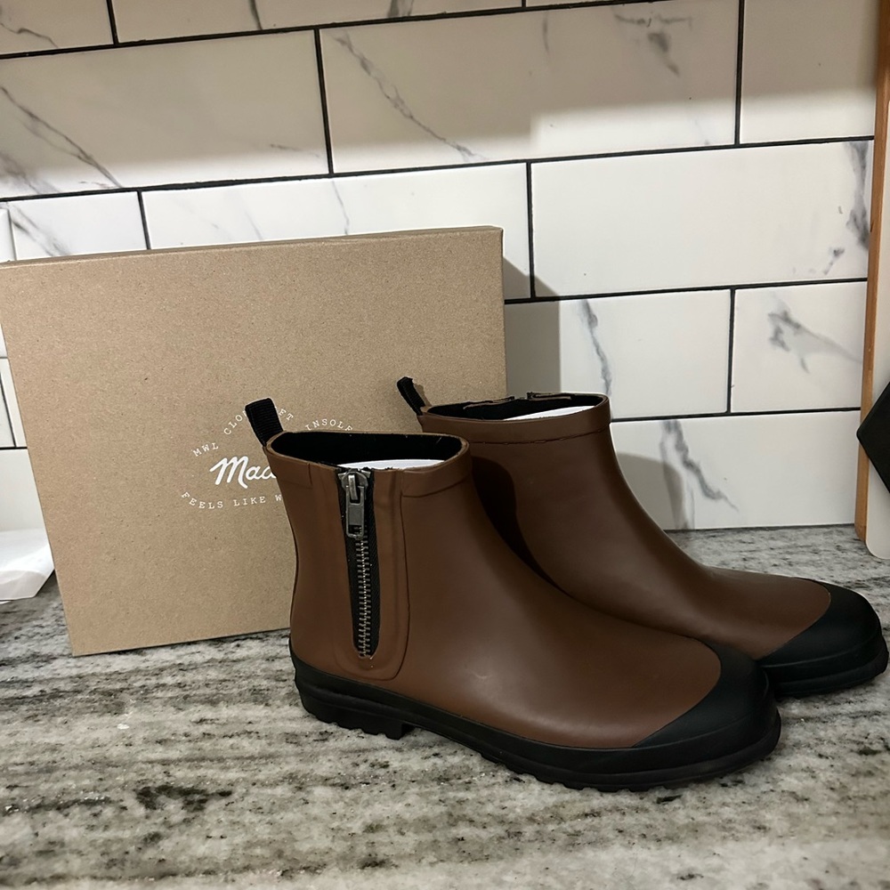Madewell Zip Up Brown & Black Rain Boot | Style MA441 | Stable | 10